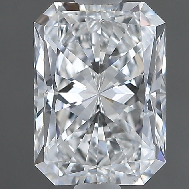 0.90 carat Radiant diamond E VVS1