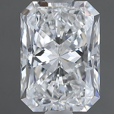 0.90 carat Radiant diamond E VVS1