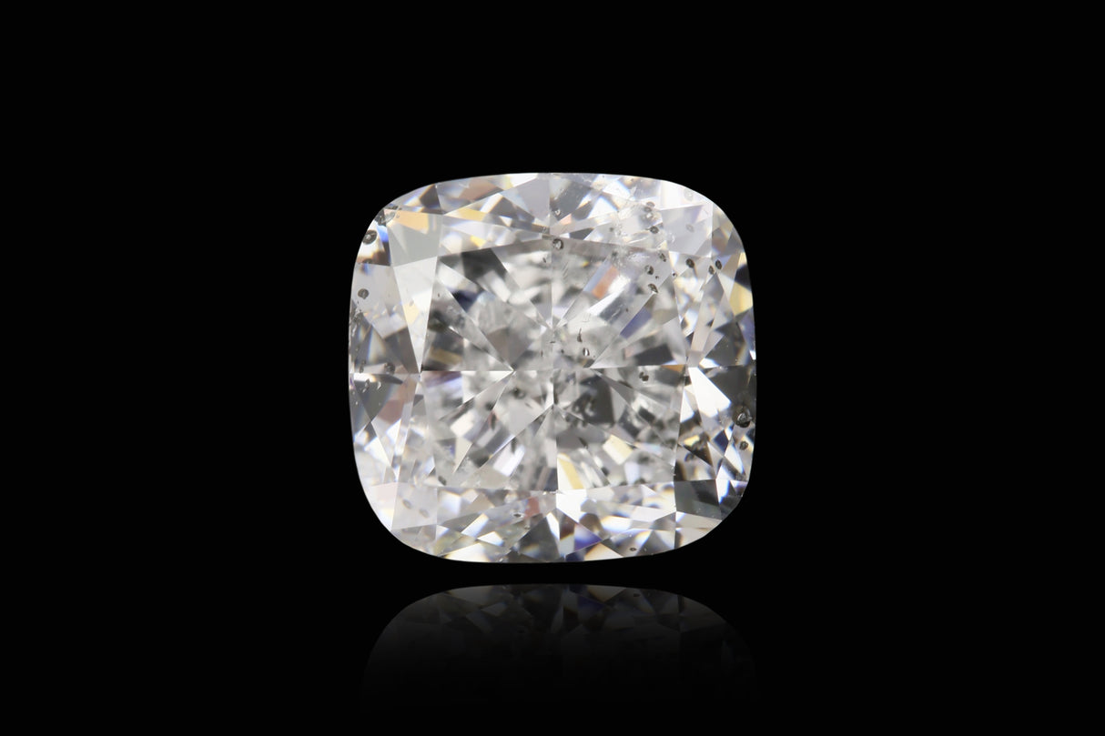 3.01 carat Cushion diamond E SI2