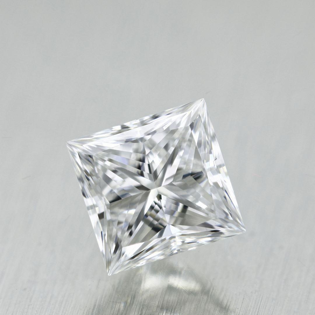 0.71 carat Princess diamond E VVS2