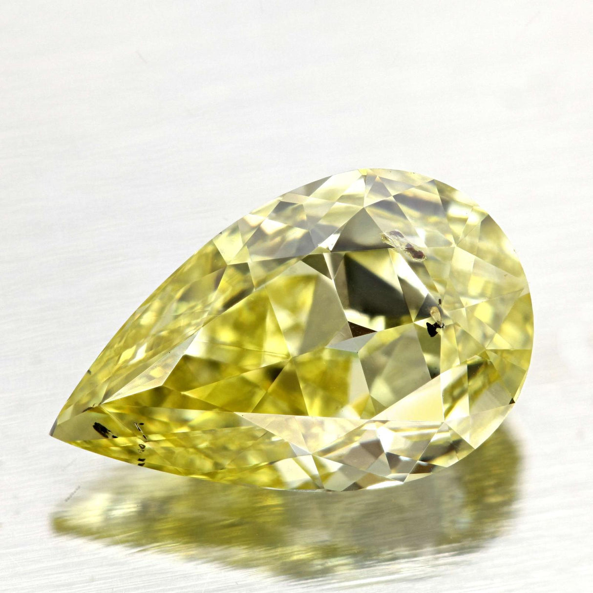 2.01 carat Pear diamond Yellow SI2