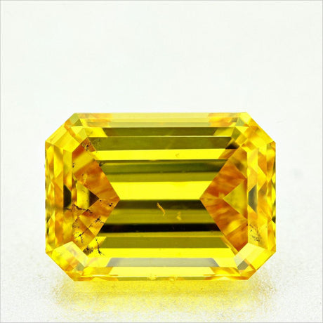 3.22 carat Emerald diamond Yellow SI2