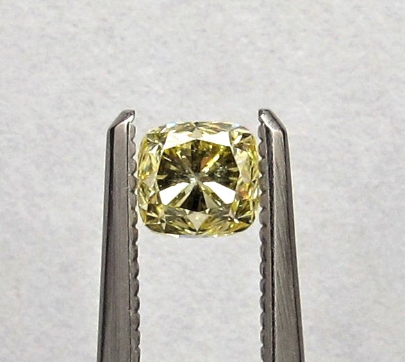 0.52 carat Cushion diamond Yellow SI2