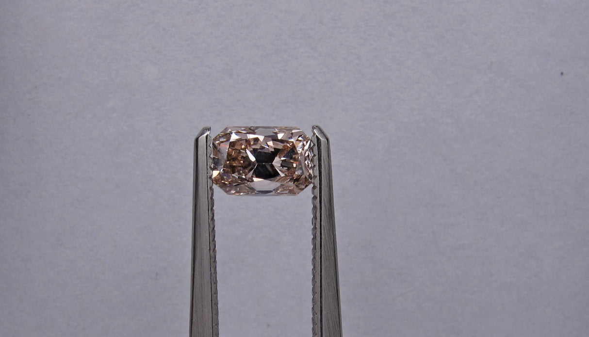 0.72 carat Radiant diamond Brown SI1