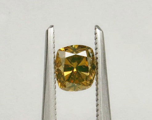 0.75 carat Cushion diamond Yellow VS1