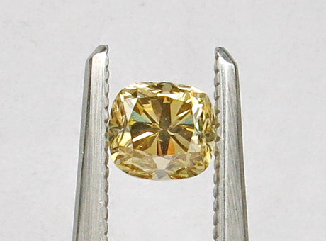 0.51 carat Cushion diamond Yellow VS2