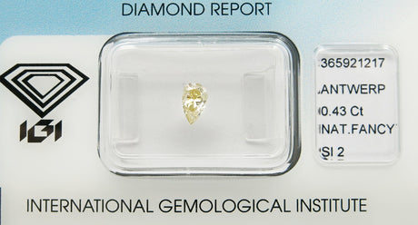 0.43 carat Pear diamond Yellow SI2