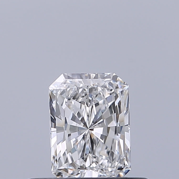 0.35 carat Radiant diamond D VS2