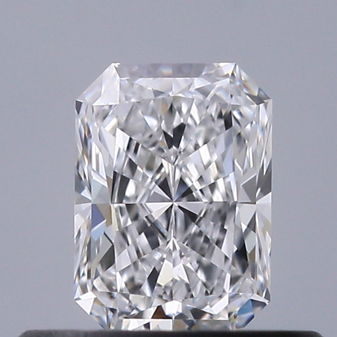 0.43 carat Radiant diamond D VS1