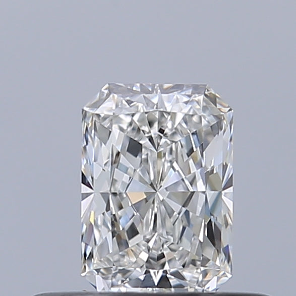0.32 carat Radiant diamond E VVS1