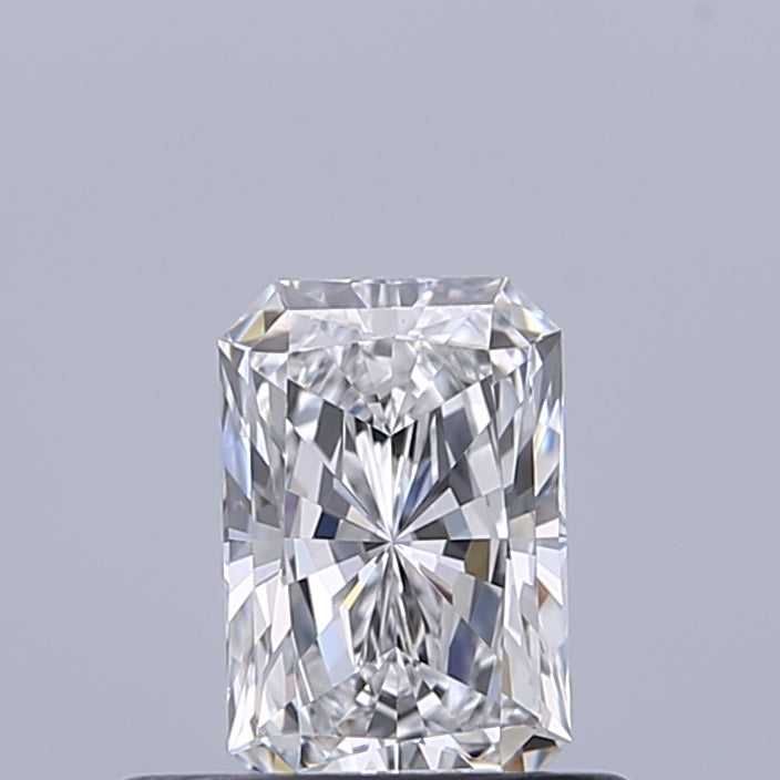 0.41 carat Radiant diamond D IF