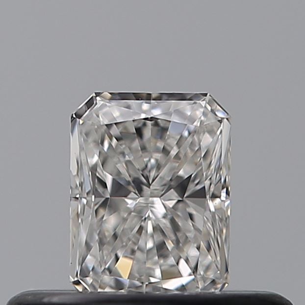 0.28 carat Radiant diamond F VS1