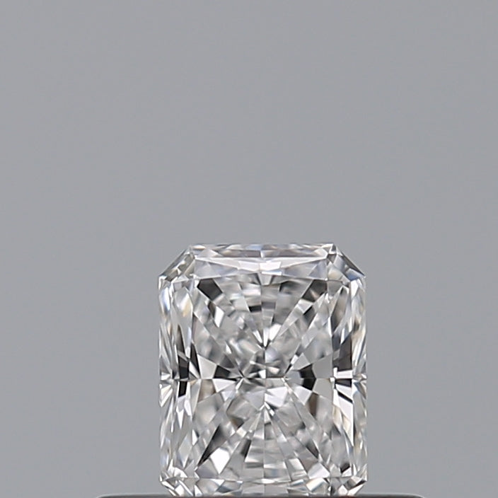 0.28 carat Radiant diamond D VS1