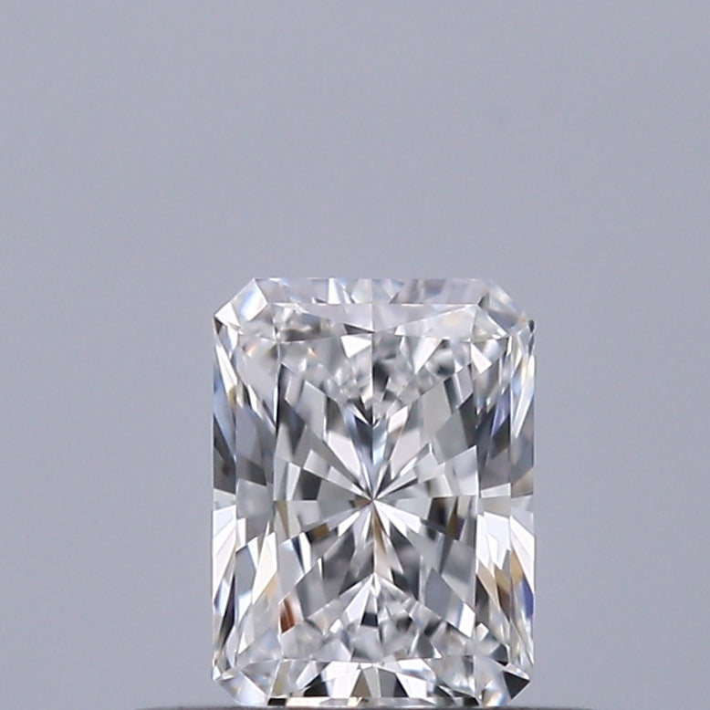 0.32 carat Radiant diamond D VVS1