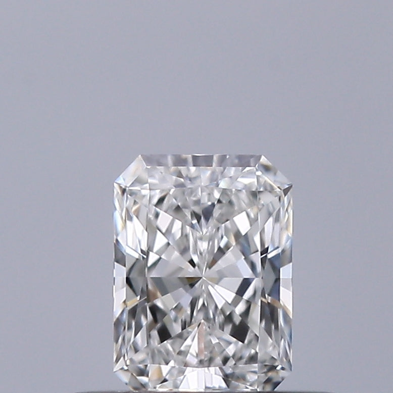 0.31 carat Radiant diamond E VVS2