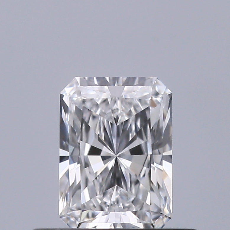 0.42 carat Radiant diamond D IF