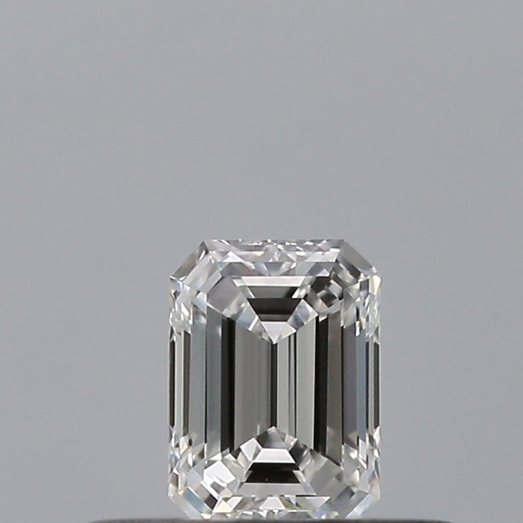 0.23 carat Emerald diamond E VVS1