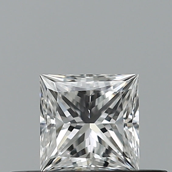 0.28 carat Princess diamond D VVS2