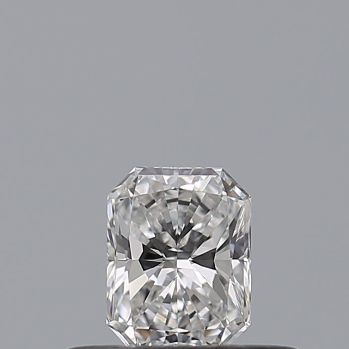 0.26 carat Radiant diamond E VVS2