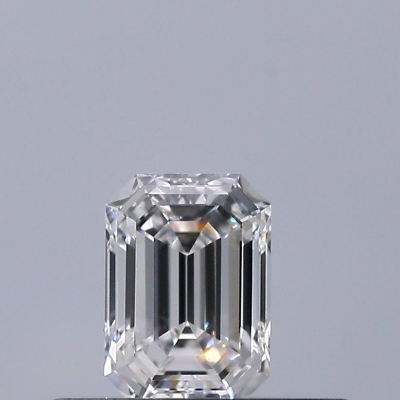 0.26 carat Emerald diamond E VVS2