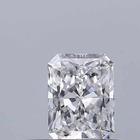 0.30 carat Radiant diamond D VVS1
