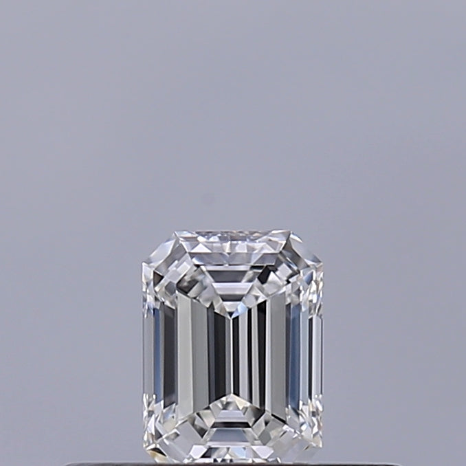 0.24 carat Emerald diamond E VVS2