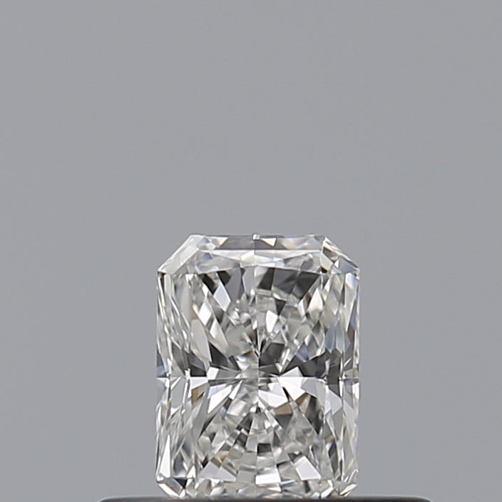 0.27 carat Radiant diamond F VVS2