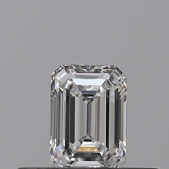 0.26 carat Emerald diamond D VVS2