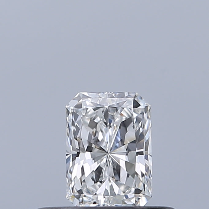0.27 carat Radiant diamond E VVS1