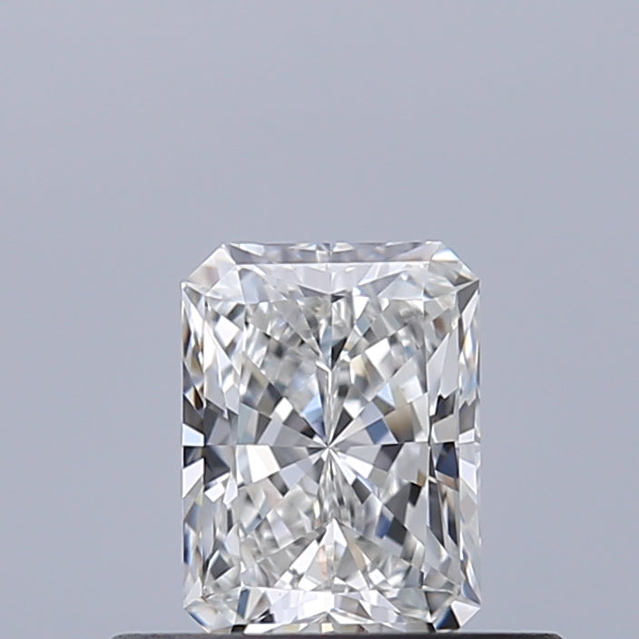 0.40 carat Radiant diamond F VVS1