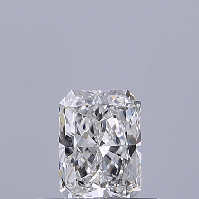 0.30 carat Radiant diamond F VVS2
