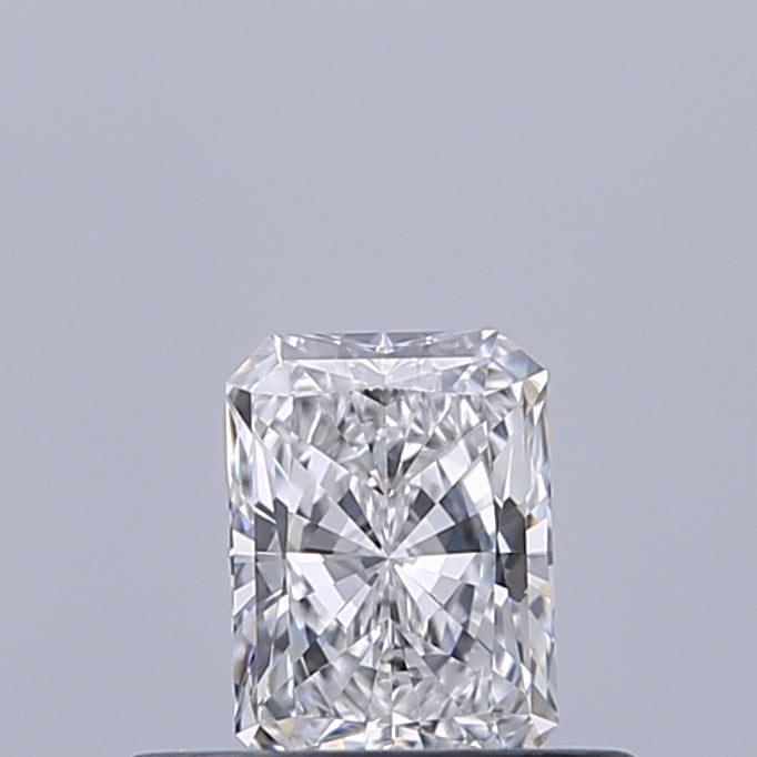 0.31 carat Radiant diamond D IF