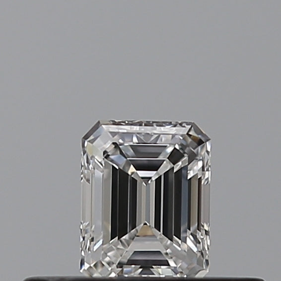 0.23 carat Emerald diamond E VS1