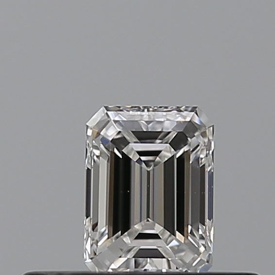 0.28 carat Emerald diamond E VS2