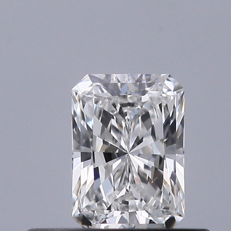 0.34 carat Radiant diamond E VVS1