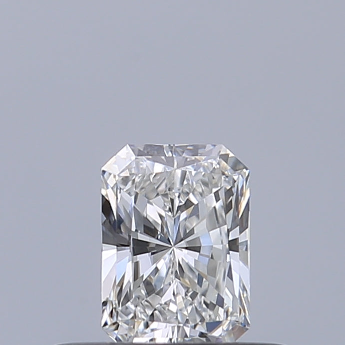 0.30 carat Radiant diamond E VVS2