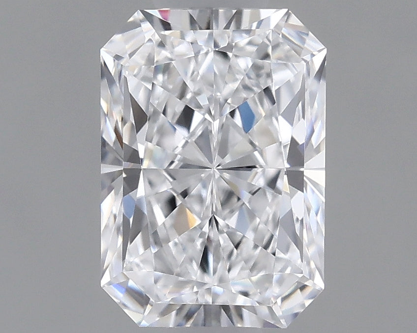 0.90 carat Radiant diamond D VS1