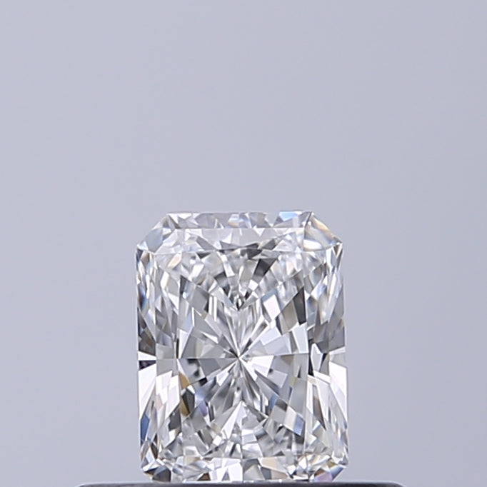 0.32 carat Radiant diamond D VVS1