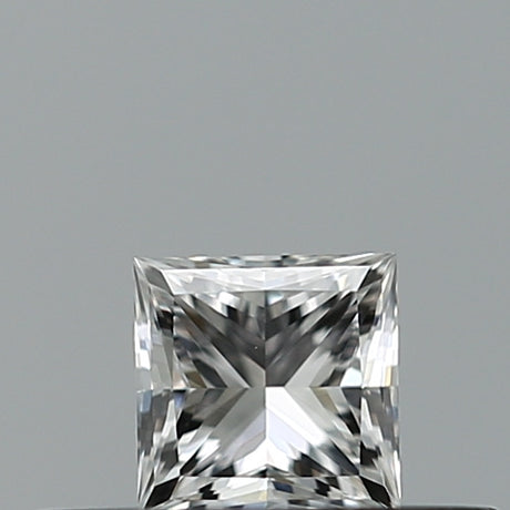 0.23 carat Princess diamond E VVS2