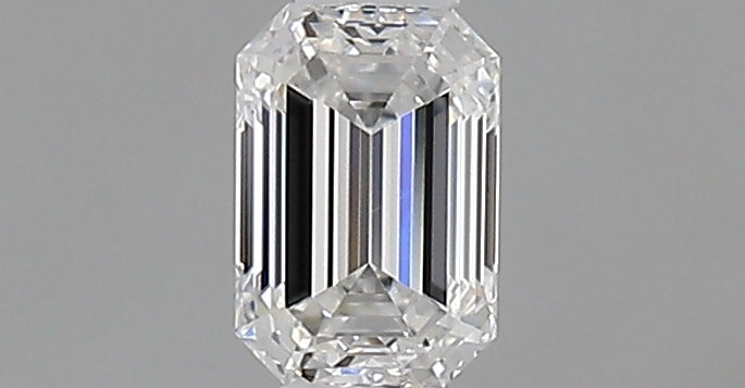 0.27 carat Emerald diamond E IF