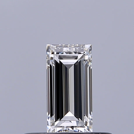 0.32 carat Baguette diamond F IF