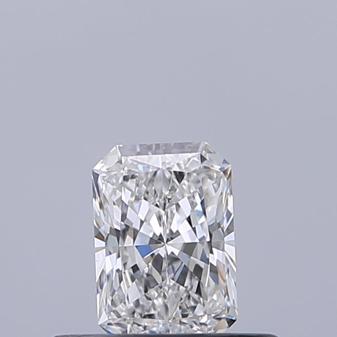 0.30 carat Radiant diamond E VVS1
