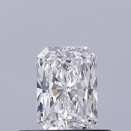 0.42 carat Radiant diamond D VVS1