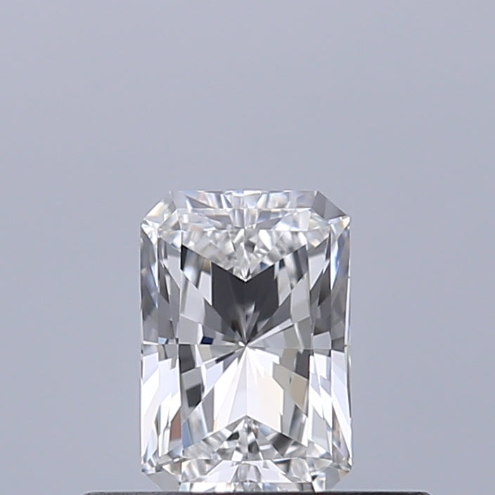 0.33 carat Radiant diamond E IF