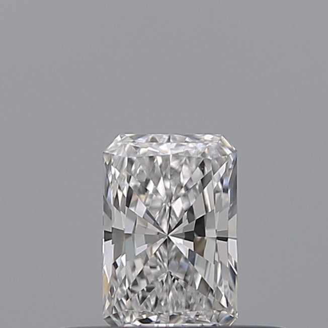 0.23 carat Radiant diamond D VVS2