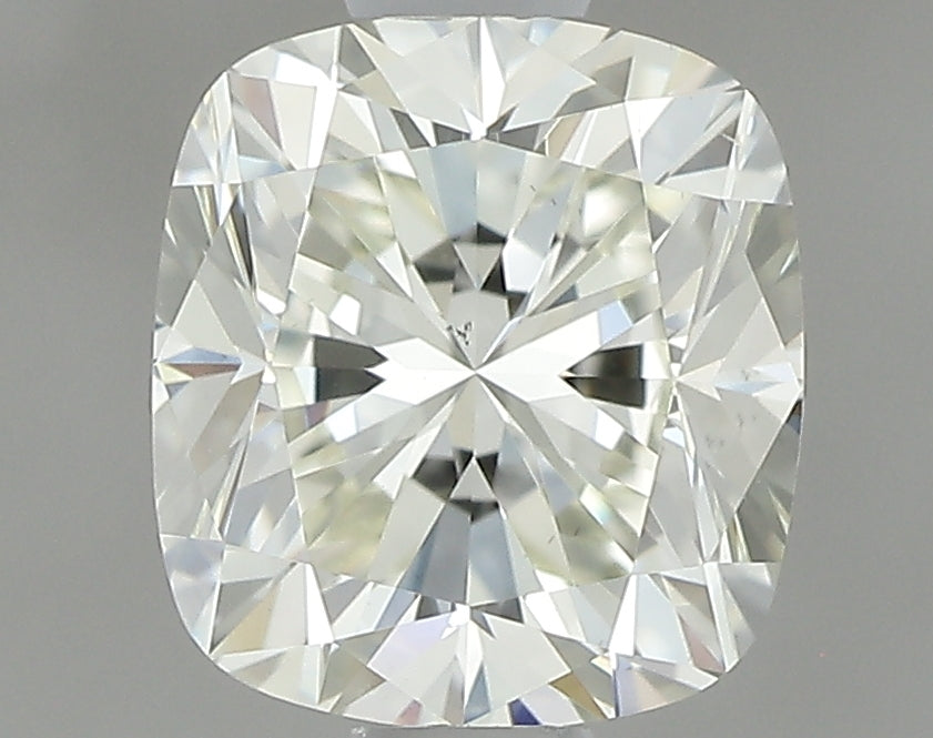0.90 carat Cushion diamond L VS2