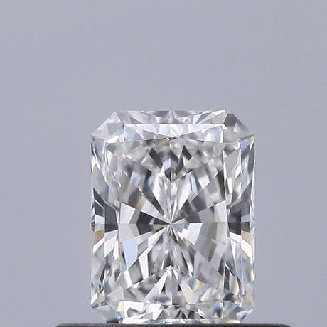 0.41 carat Radiant diamond E VVS1