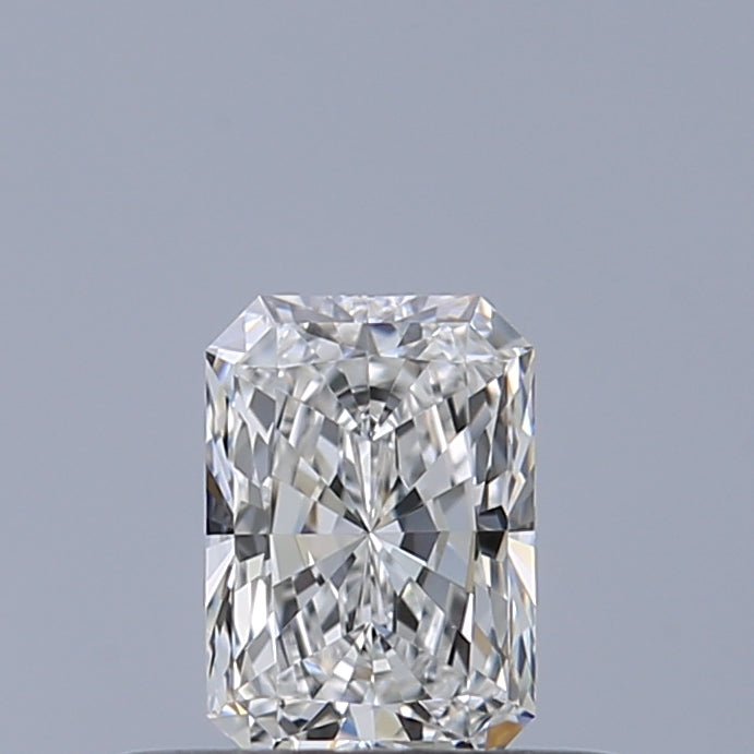0.33 carat Radiant diamond E VVS1