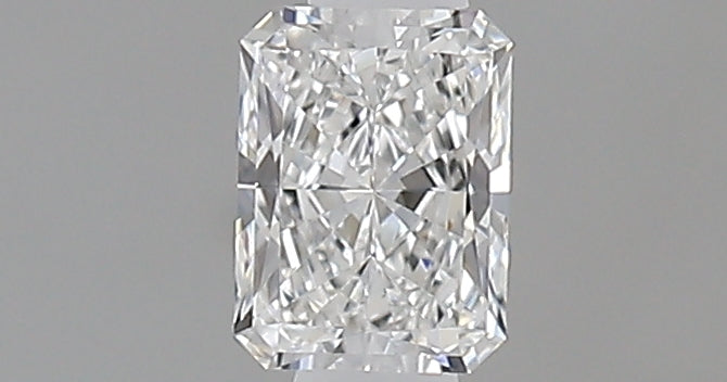 0.25 carat Radiant diamond E VVS1