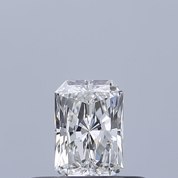 0.24 carat Radiant diamond E VVS1